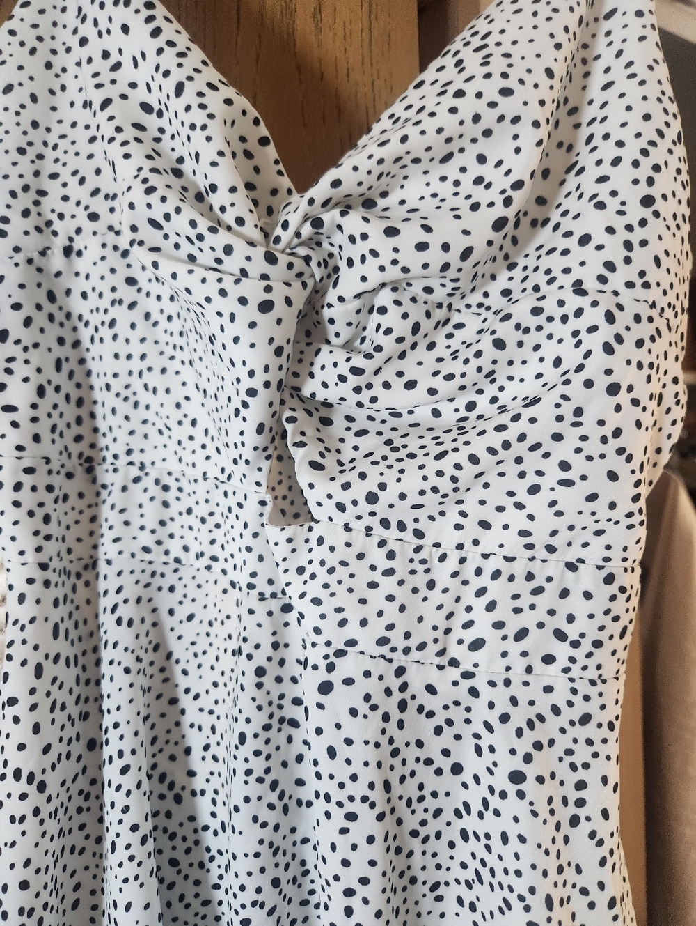 🚨BOGO🚨SHEIN White Spotted Tie-Front Mini Dress - Picture 4 of 8